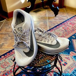 Brand new Nike Zoomfly running shoe, women size 8.5, men size 7.